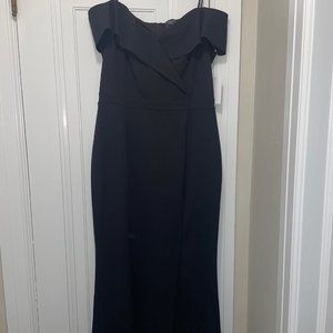 NWT Black off the shoulders full length gown. Size 14. Has stretch.